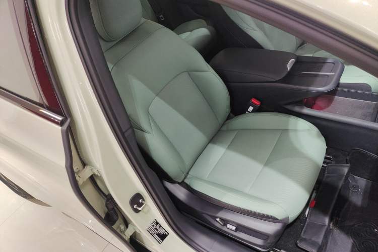 Used Hongqi EH7 2025 600 Smart Selection Edition Right Front Seat