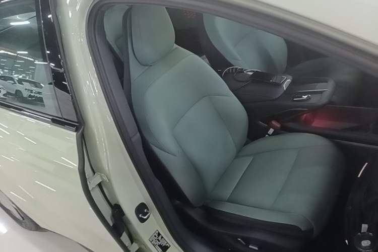 Used Hongqi EH7 2025 690 Smart Selection Edition Right Front Seat