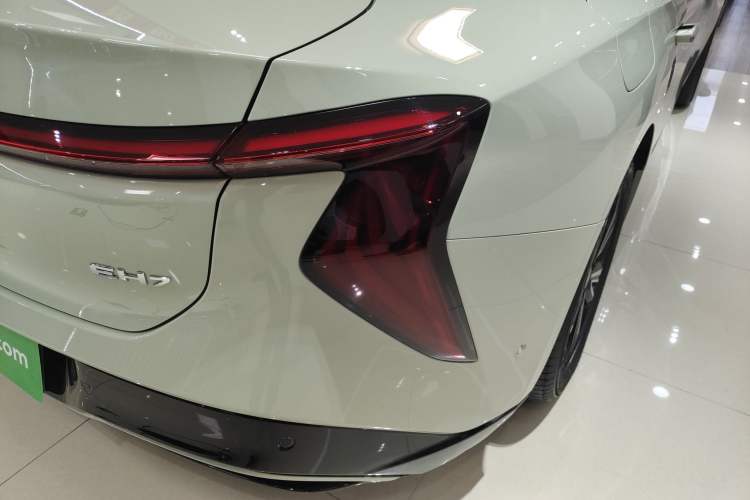 Used Hongqi EH7 2025 600 Smart Selection Edition Right Rear Taillight