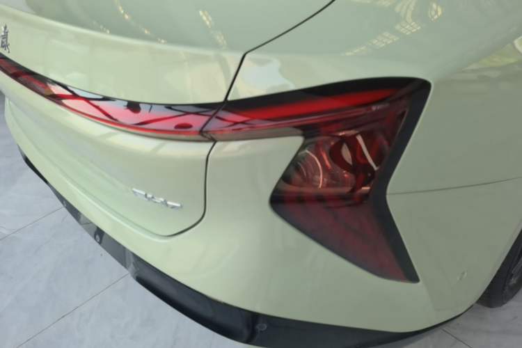 Used Hongqi EH7 2025 600 Smart Selection Edition Right Rear Taillight