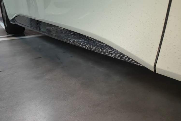 Used Hongqi EH7 2025 690 Smart Selection Edition Right Side Sill