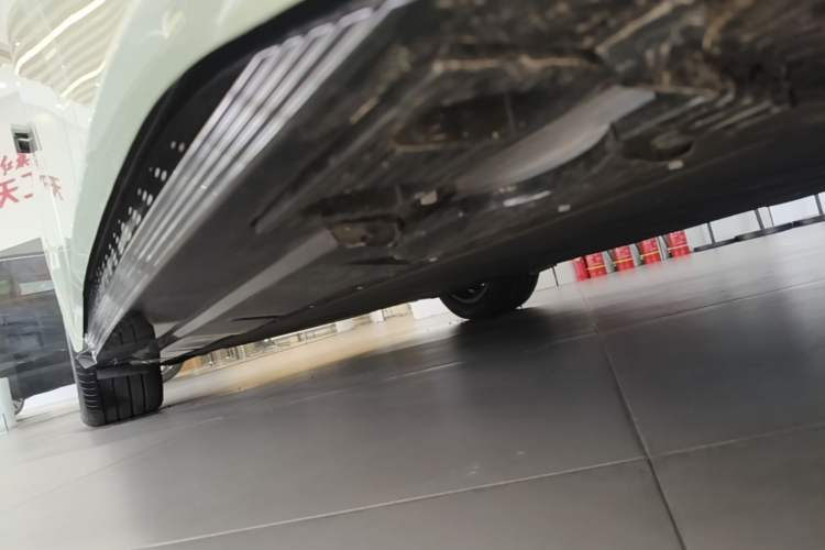 Used Hongqi EH7 2025 690 Smart Selection Edition Right Side Sill