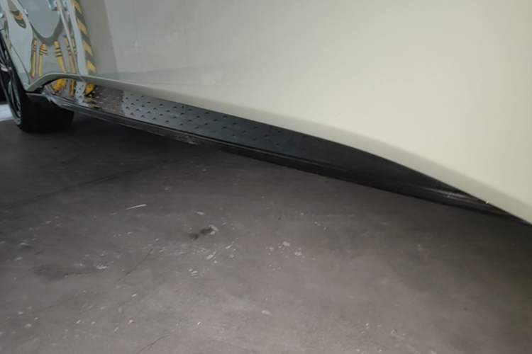 Used Hongqi EH7 2025 690 Smart Selection Edition Right Side Sill