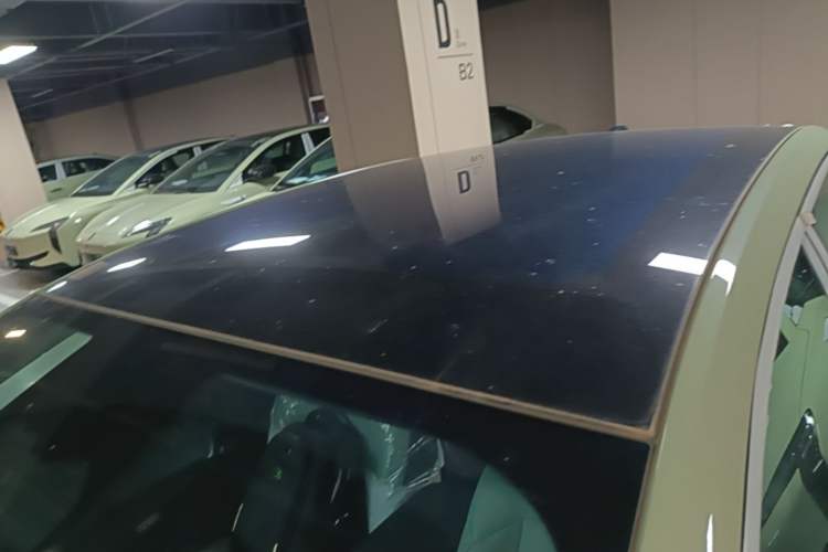 Used Hongqi EH7 2025 690 Smart Selection Edition Roof