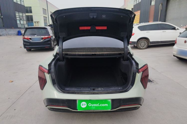 Used Hongqi EH7 2025 600 Smart Selection Edition Trunk