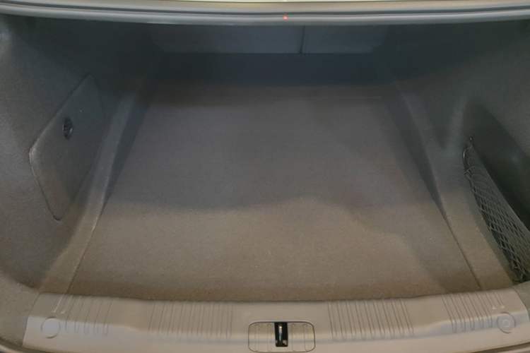 Used Hongqi EH7 2025 690 Smart Selection Edition Trunk