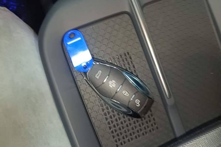 Used Hongqi EH7 2025 690 Smart Selection Edition Vehicle Key