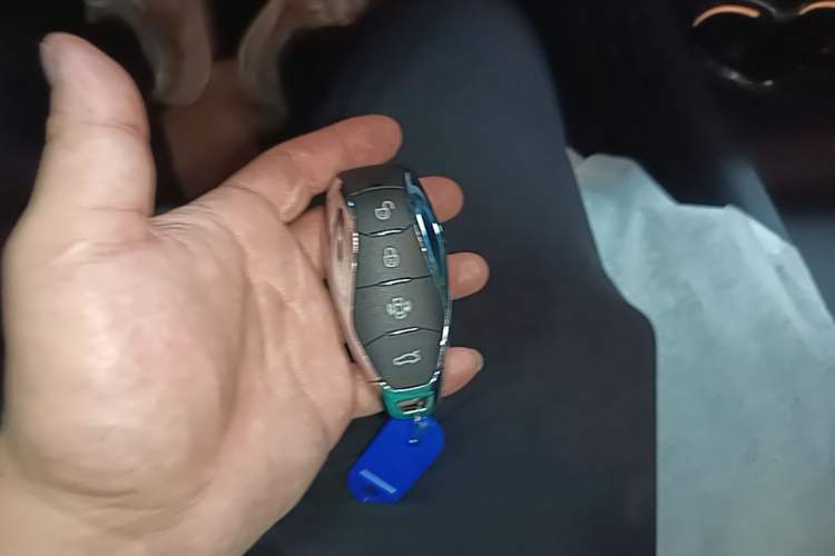 Used Hongqi EH7 2025 690 Smart Selection Edition Vehicle Key
