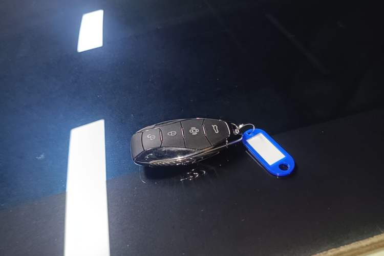 Used Hongqi EH7 2025 690 Smart Selection Edition Vehicle Key