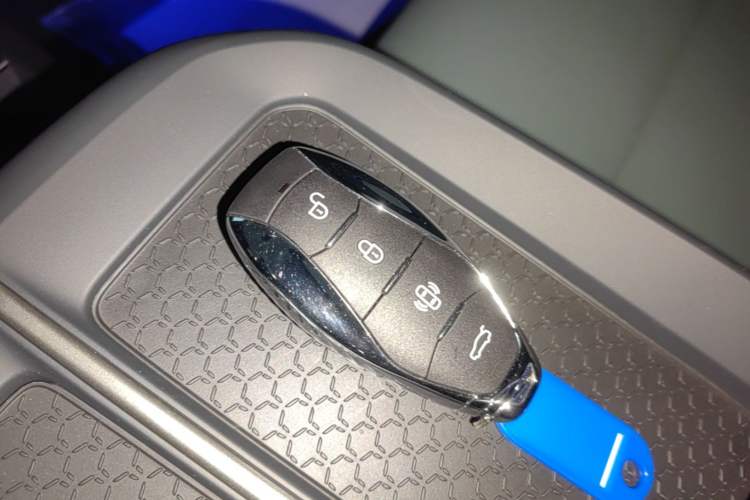 Used Hongqi EH7 2025 690 Smart Selection Edition Vehicle Key