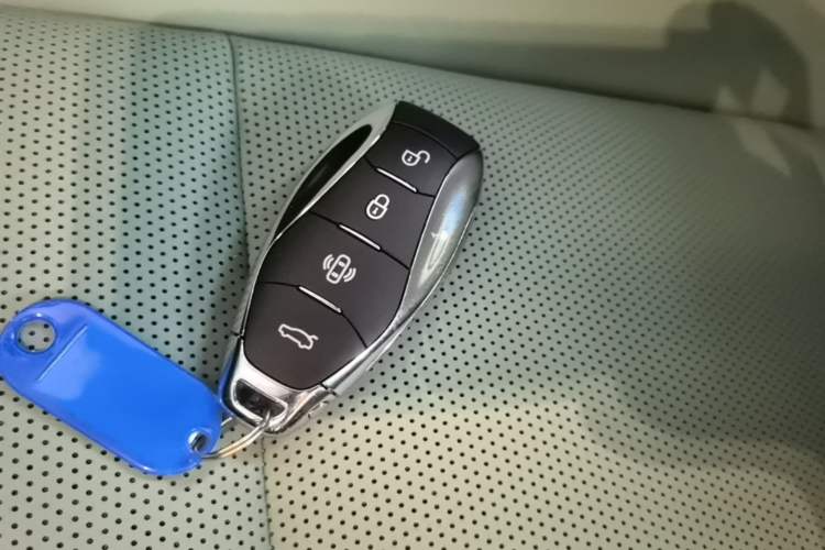Used Hongqi EH7 2025 600 Smart Selection Edition Vehicle Key