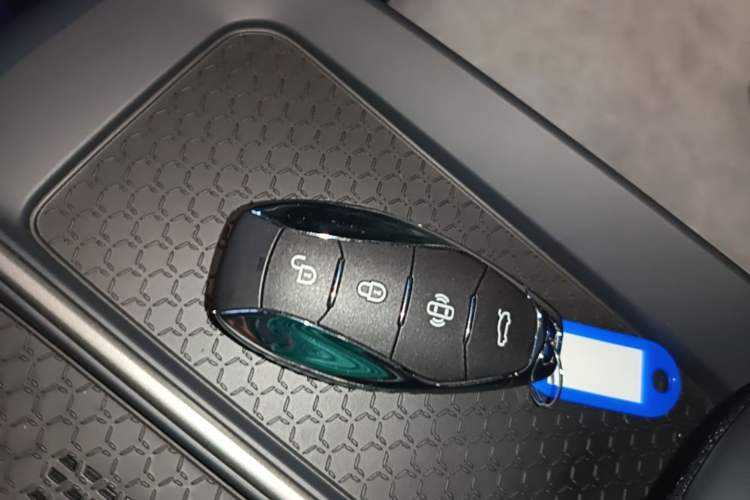 Used Hongqi EH7 2025 690 Smart Selection Edition Vehicle Key