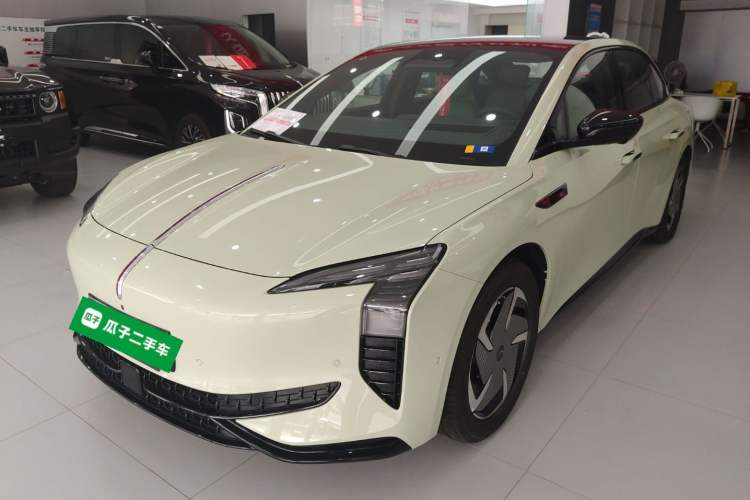 Used Hongqi EH7 2025 690 Smart Selection Edition