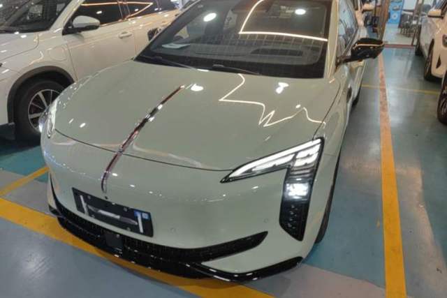 Used Hongqi EH7 2025 690 Smart Selection Edition