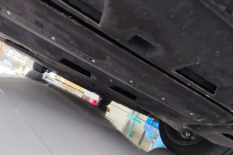 Used Hongqi EH7 2025 640 All-Wheel Drive Smart Selection Edition Chassis Rear