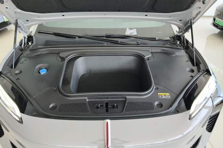 Used Hongqi EH7 2025 640 All-Wheel Drive Smart Selection Edition Engine Bay