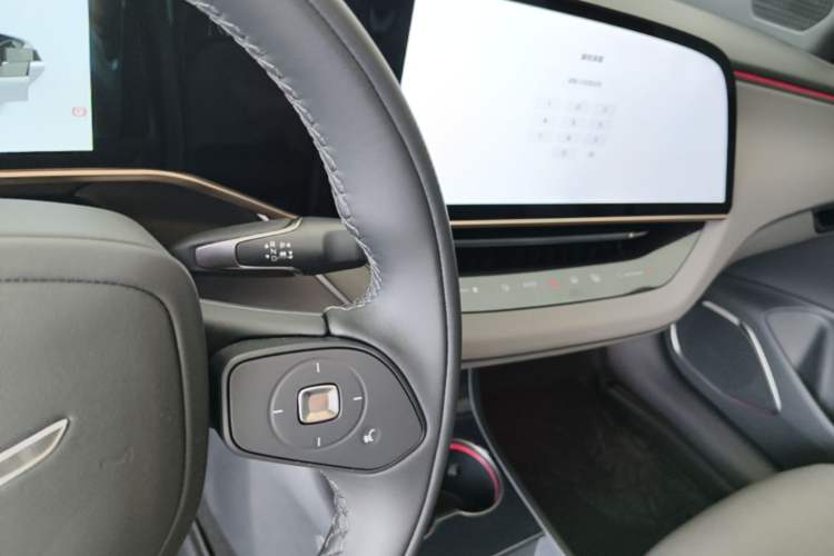 Used Hongqi EH7 2025 640 All-Wheel Drive Smart Selection Edition Gear Lever