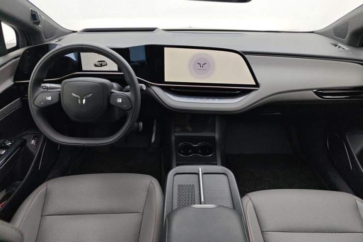 Used Hongqi EH7 2025 640 All-Wheel Drive Smart Selection Edition Interior 1