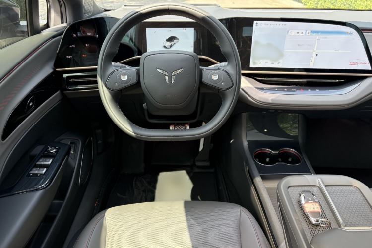 Used Hongqi EH7 2025 640 All-Wheel Drive Smart Selection Edition Interior 2