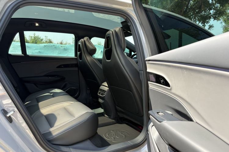 Used Hongqi EH7 2025 640 All-Wheel Drive Smart Selection Edition Interior 3