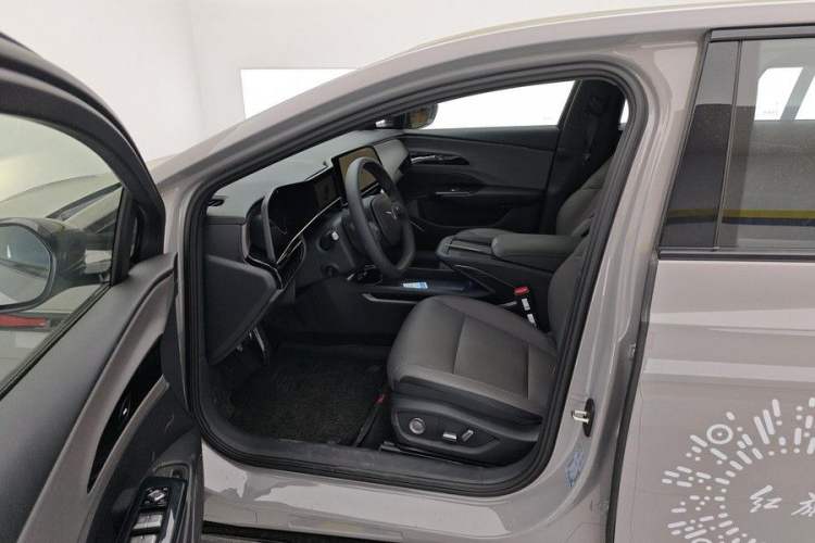 Used Hongqi EH7 2025 640 All-Wheel Drive Smart Selection Edition Interior 5
