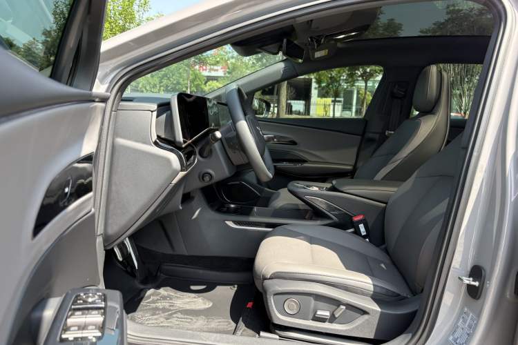 Used Hongqi EH7 2025 640 All-Wheel Drive Smart Selection Edition Interior 7