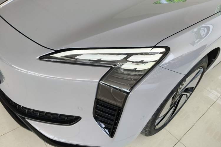 Used Hongqi EH7 2025 640 All-Wheel Drive Smart Selection Edition Left Front Headlight