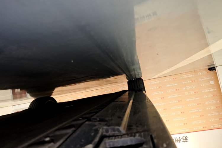 Used Hongqi EH7 2025 640 All-Wheel Drive Smart Selection Edition Right Side Sill