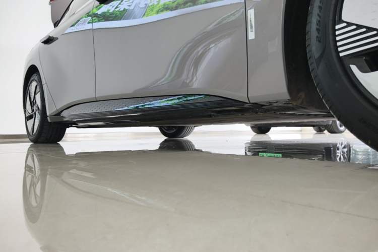 Used Hongqi EH7 2025 640 All-Wheel Drive Smart Selection Edition Right Side Sill