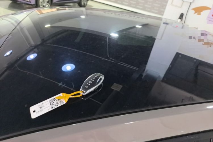 Used Hongqi EH7 2025 640 All-Wheel Drive Smart Selection Edition Roof