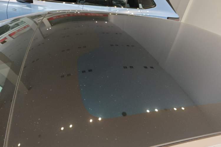 Used Hongqi EH7 2025 640 All-Wheel Drive Smart Selection Edition Roof