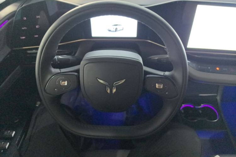 Used Hongqi EH7 2025 640 All-Wheel Drive Smart Selection Edition Steering Wheel