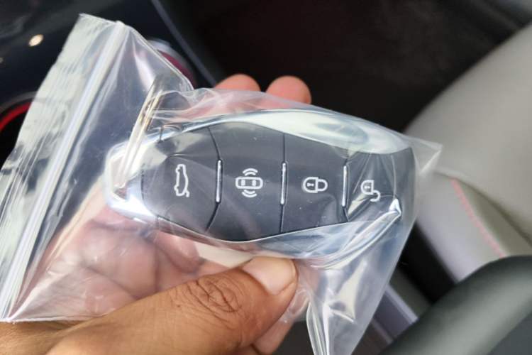 Used Hongqi EH7 2025 640 All-Wheel Drive Smart Selection Edition Vehicle Key