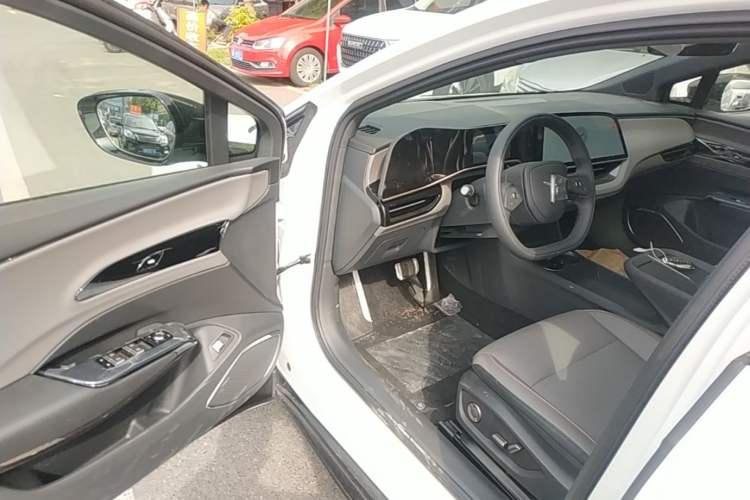 Used Hongqi EH7 2025 600 Smart Selection Edition Driver Seat