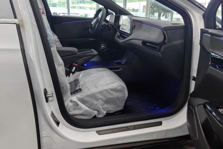 Used Hongqi EH7 2025 690 Smart Selection Edition Interior 7