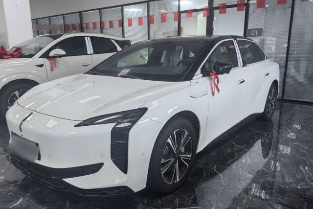 Used Hongqi EH7 2025 690 Smart Selection Edition