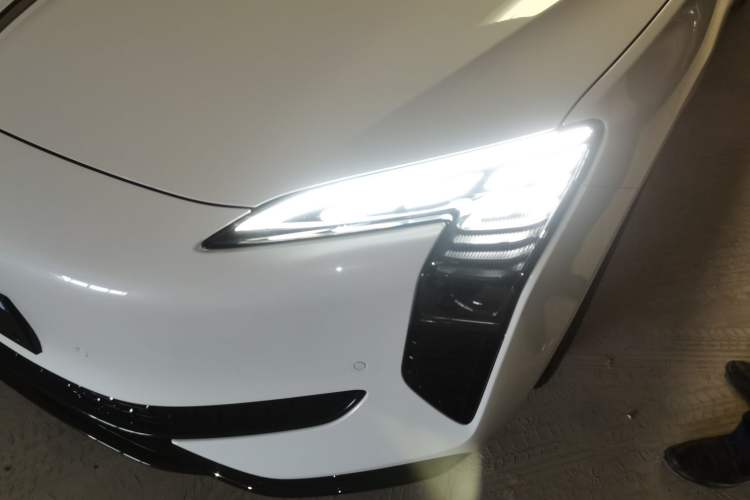 Used Hongqi EH7 2025 600 Smart Selection Edition Left Front Headlight