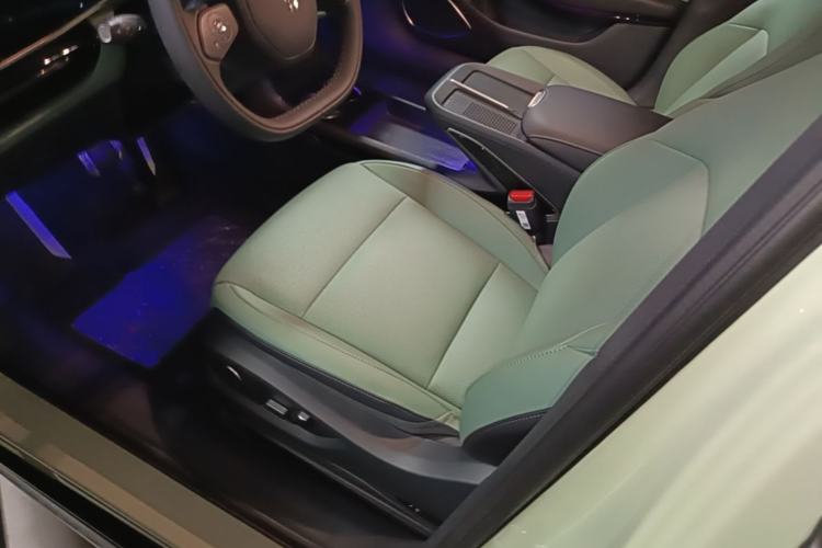 Used Hongqi EH7 2025 690 Smart Selection Edition Left Front Seat