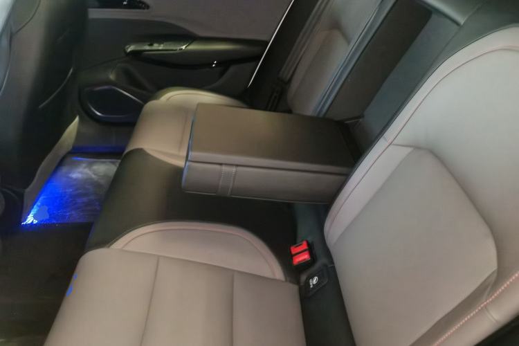 Used Hongqi EH7 2025 600 Smart Selection Edition Left Rear Seat