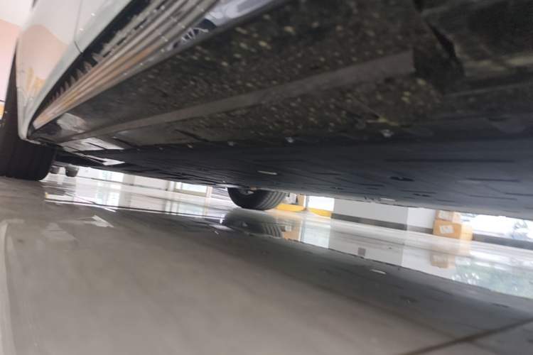 Used Hongqi EH7 2025 690 Smart Selection Edition Left Side Sill
