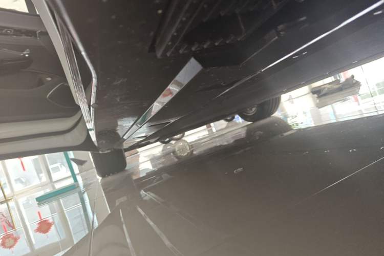 Used Hongqi EH7 2025 600 Smart Selection Edition Left Side Sill