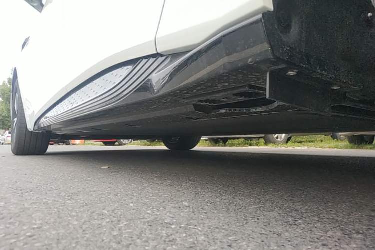 Used Hongqi EH7 2025 600 Smart Selection Edition Left Side Sill