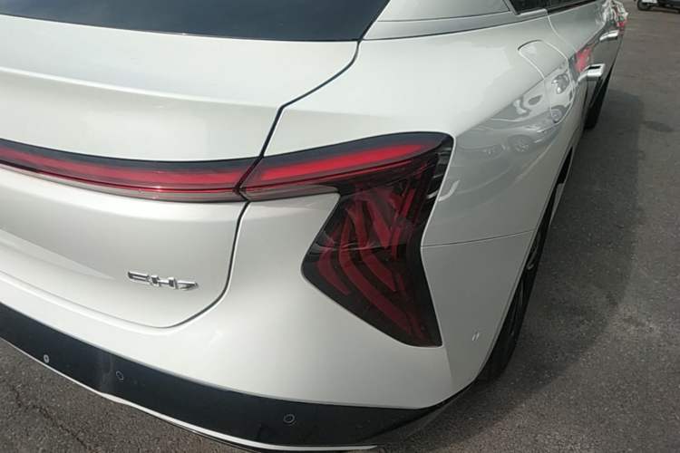 Used Hongqi EH7 2025 600 Smart Selection Edition Right Rear Taillight