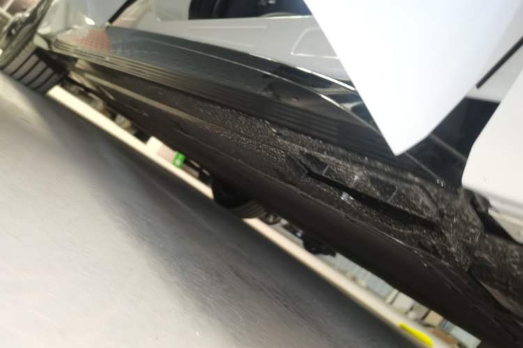 Used Hongqi EH7 2025 600 Smart Selection Edition Right Side Sill