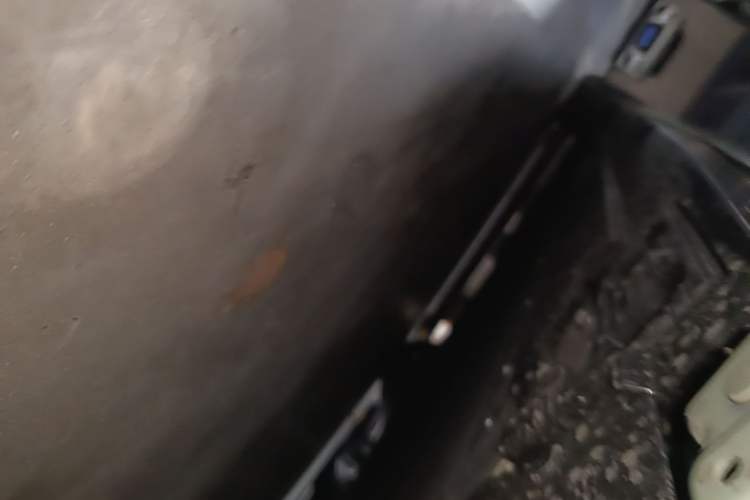Used Hongqi EH7 2025 690 Smart Selection Edition Right Side Sill