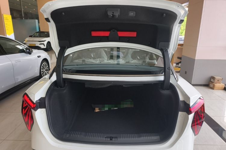Used Hongqi EH7 2025 690 Smart Selection Edition Trunk