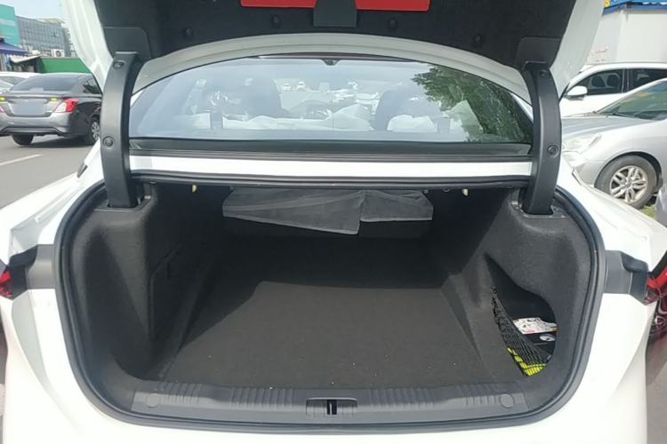 Used Hongqi EH7 2025 600 Smart Selection Edition Trunk