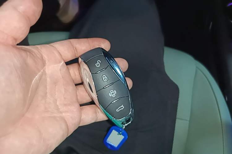 Used Hongqi EH7 2025 690 Smart Selection Edition Vehicle Key