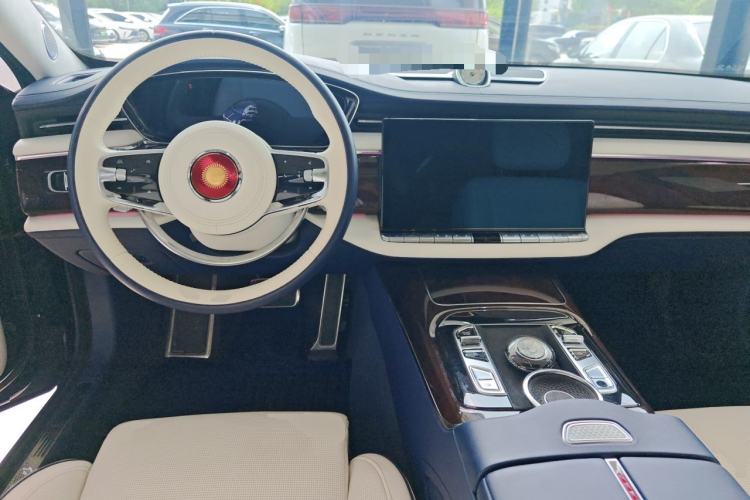 Used Hongqi Guoya 2024 3.0T V6 Version Center Console