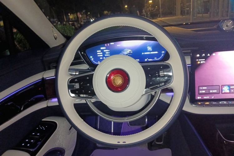 Used Hongqi Guoya 2024 4.0T V8 Version Steering Wheel